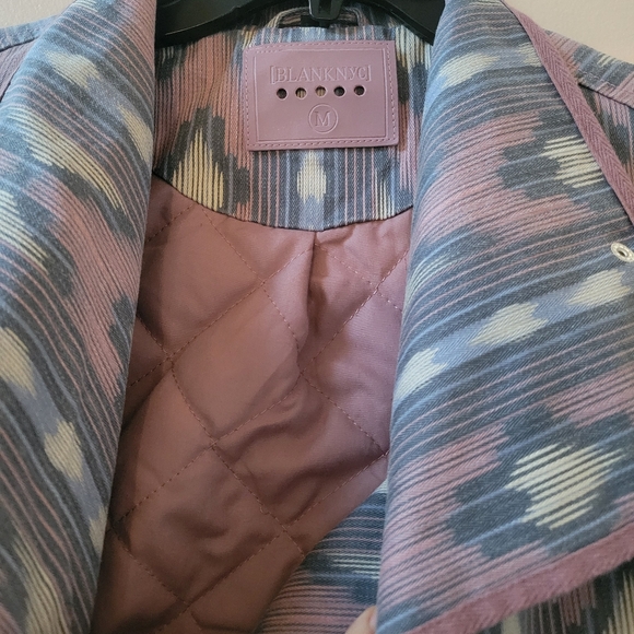 ⛄️ Blank NYC Printed Moto Jacket - Picture 3 of 7